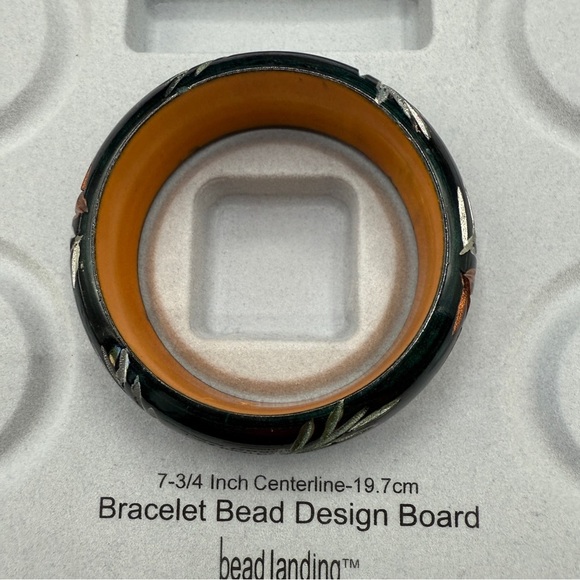 Pretty Emerald Green Etched Leaf Bangle Bracelet with Golden Yellow Interior - Picture 6 of 10